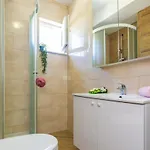 Andela 1 * Makarská