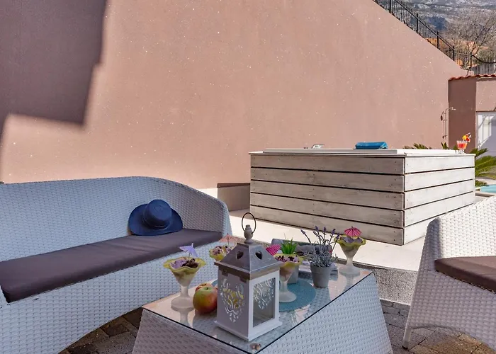Andela 1 Makarska